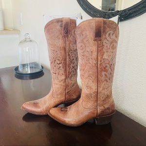 Like New~~ Shyanne Women's Tall Western Boots - Pointed Toe